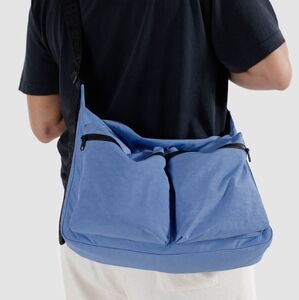 Baggu Large Cargo Crossbody in Pansy Blue